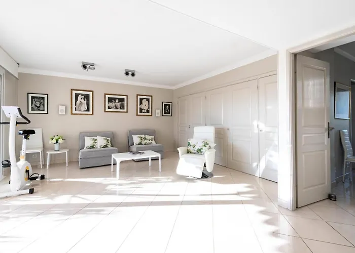 4p Terrasse, Vue Et Piscine - 4p Terrasse, Vue Et Piscine Mae-2943 *